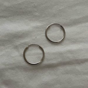 Mejuri 14k white gold Between Hoops